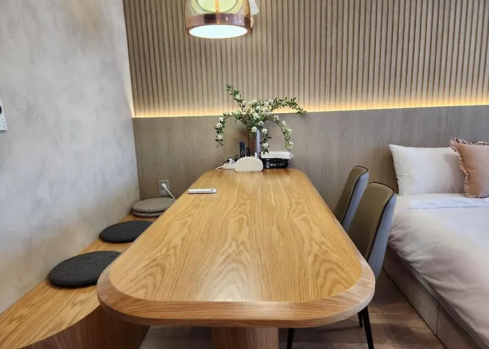 Hongdae Cozy Space09,1 Minute From Hongik University Station,Great View, City View