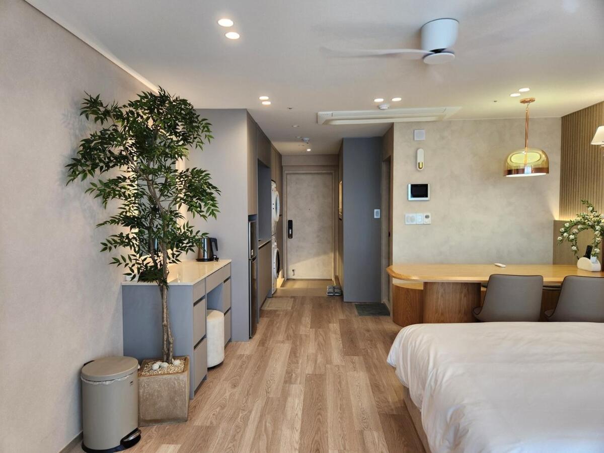 Hongdae Cozy Space09,1 Minute From Hongik Station,great View, View