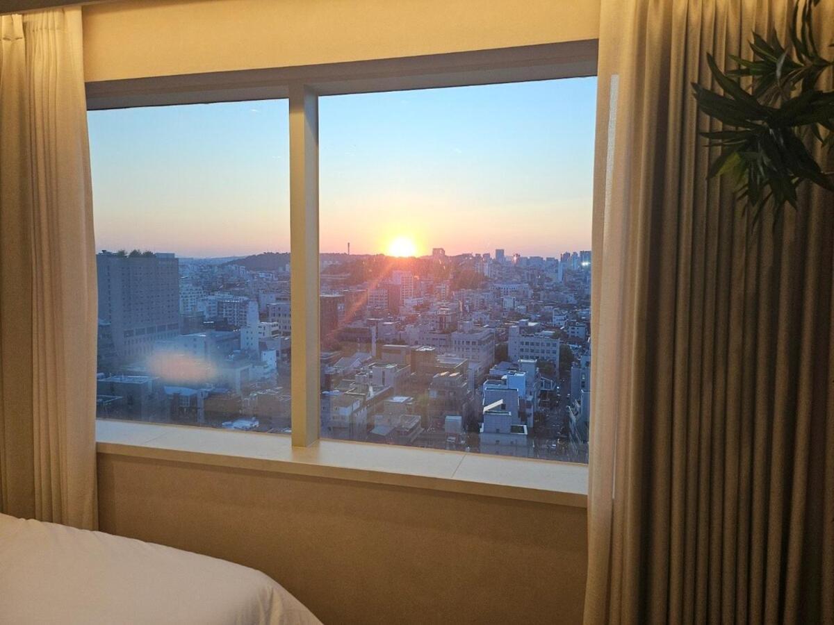 Hongdae Cozy Space09,1 Minute From Hongik Station,great View, View Apartment